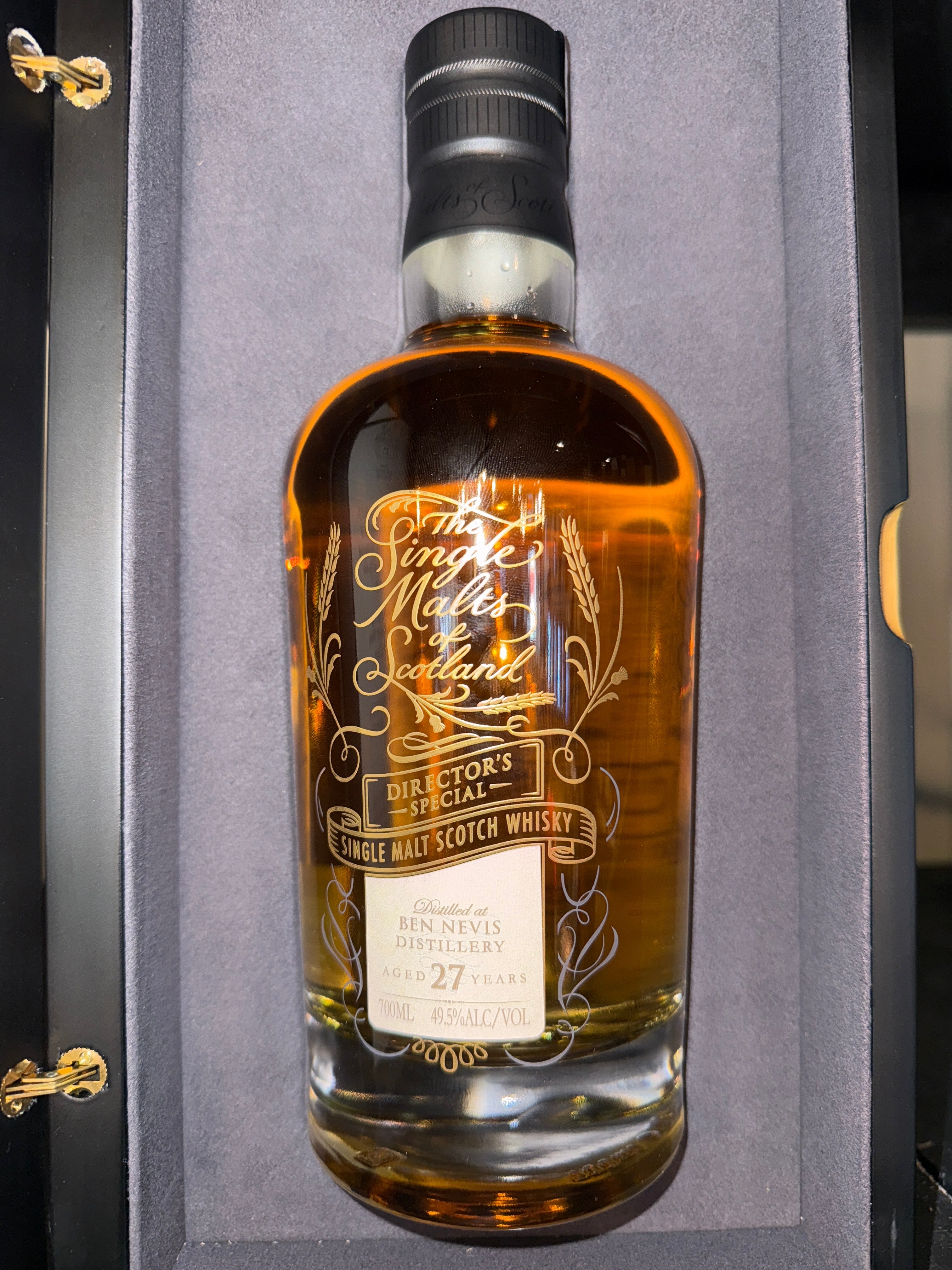 The Single Malts of Scotland - 
Ben Nevis - 1996 Vintage Bottlers Single Cask 27 year old Whisky 700ml